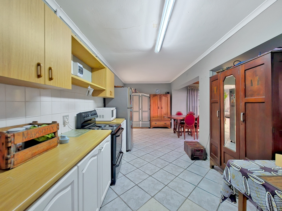 4 Bedroom Property for Sale in Sunridge Western Cape